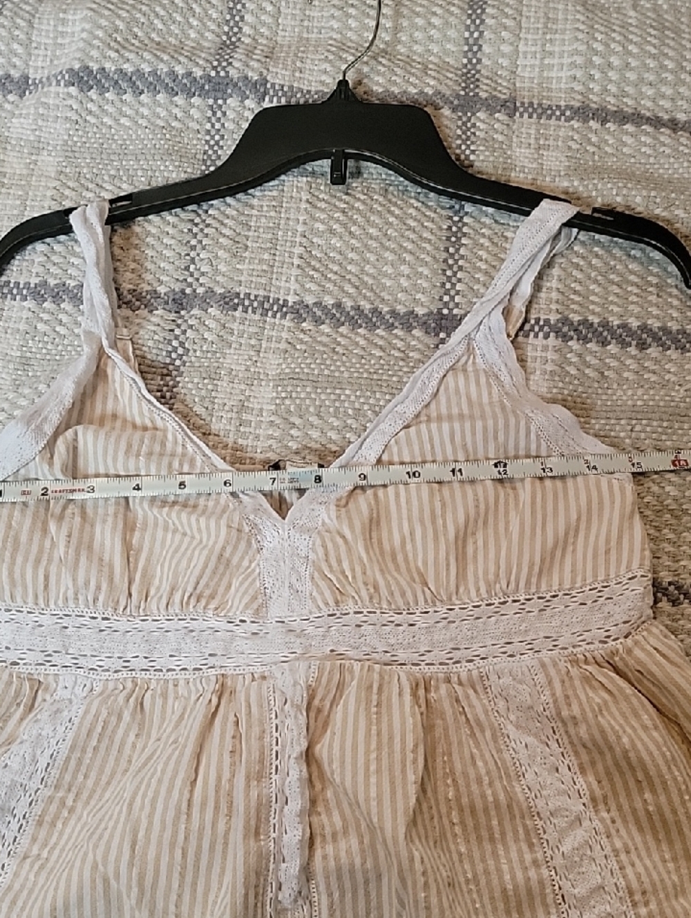 American Eagle Outfitters Tan Lace Babydoll Crop Top ~Size Medium - Picture 4 of 7